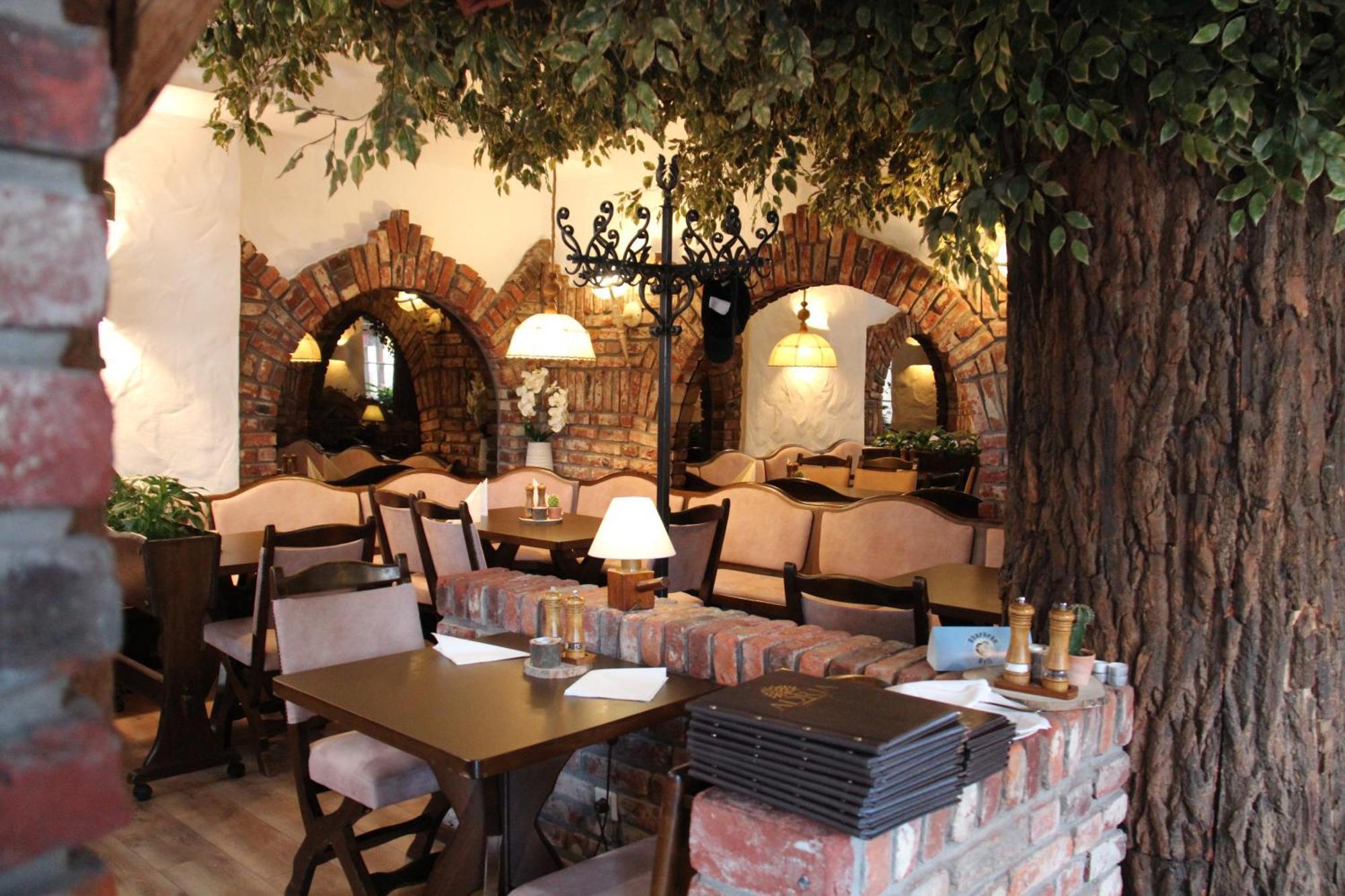 Hotel Restaurant Adria Kroatien Bad Ems Exterior foto